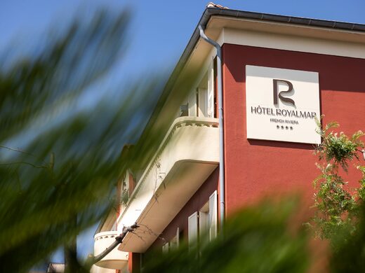 Hôtel 4 étoiles pour un séjour luxueux à Cagnes-sur-Mer entre terre et mer